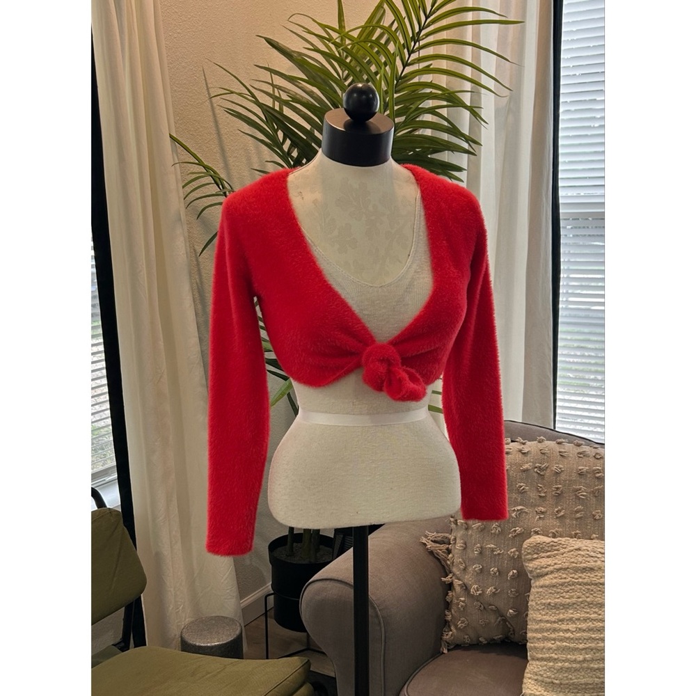 Rationalle Women’s Long Sleeve Sweater Size S Red Cropped Knot Fuzzy Soft